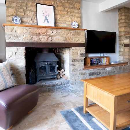 Quarry Cottage Courtyard Garden Pass The Keys Cirencester Exterior foto